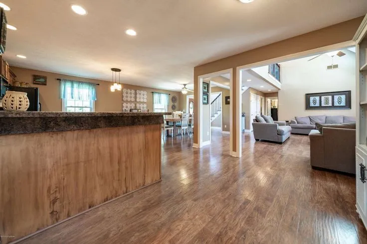 Floor Installation & Replacement